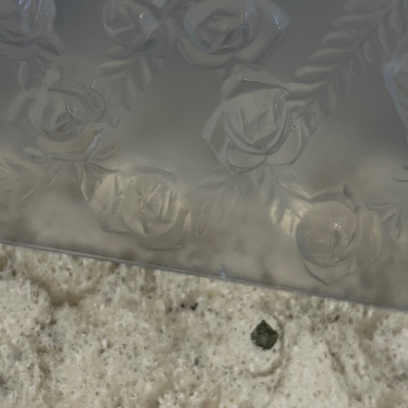 Lalique Crystal Coupe Roses Square Bowl - Picture 10 of 14